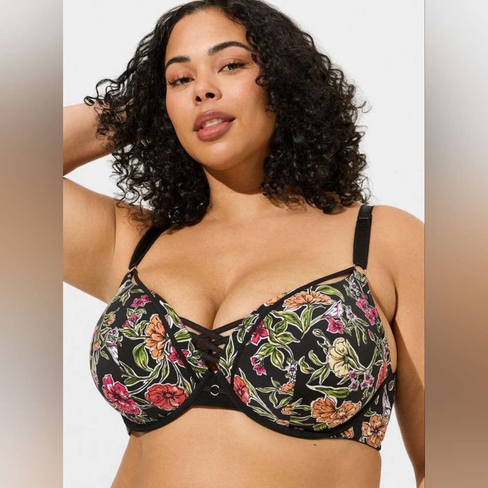 XO Plunge Push-Up Bra